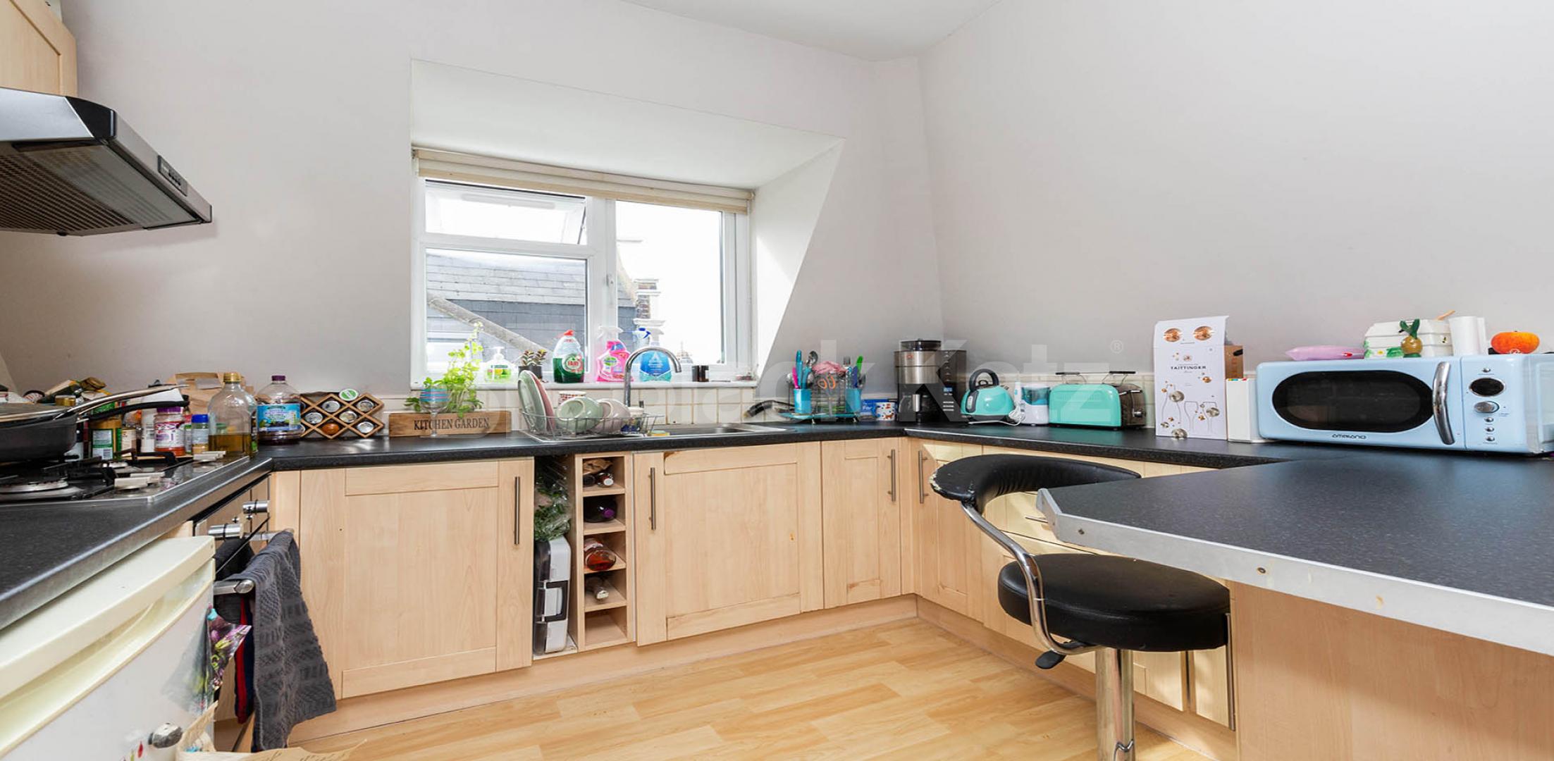 			Beautiful Property !, 1 Bedroom, 1 bath, 1 reception Flat			 Weston Park, CROUCH END